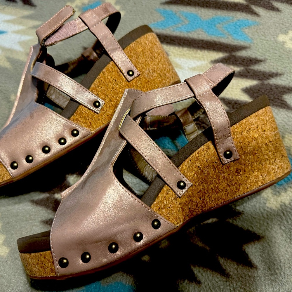 Corby’s Beige Studded Wedges Size 9